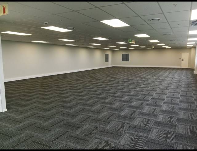 4,631M² WAREHOUSE TO LET IN AIRPORT PARK